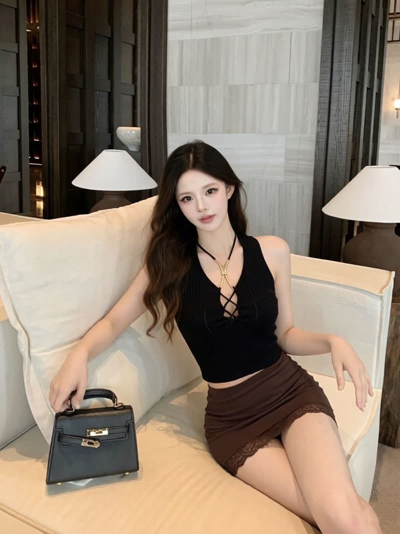 실사 검정색 십자가 홀로우 아웃 행침 목 조끼 여성 여름 디자인 센스 고유 한 순수한 욕망 바람 핫걸 몸매 가꾸기 작은 맨위 이미지 3
