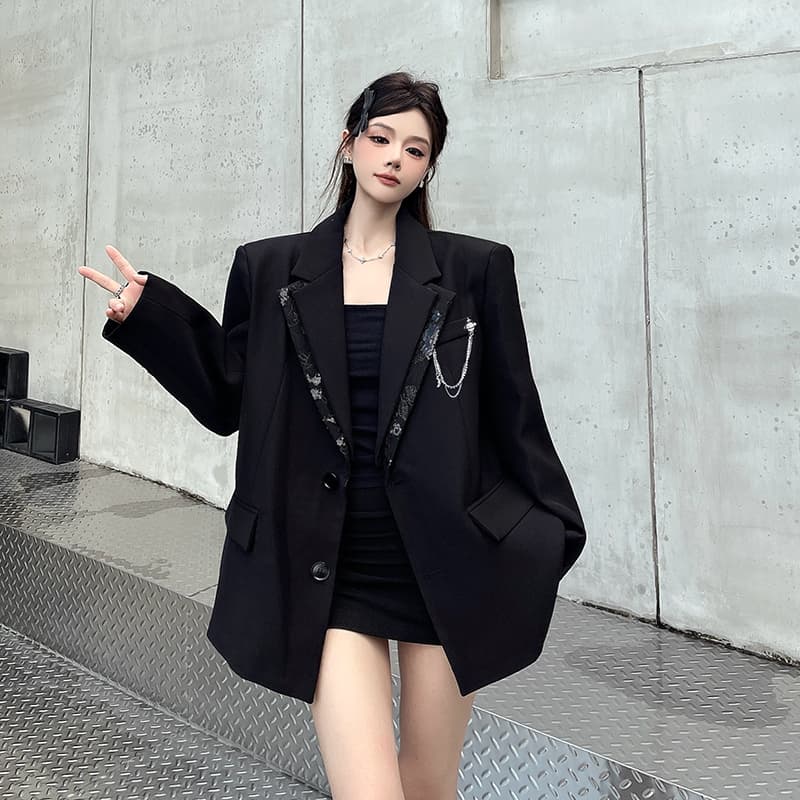 실사 정가 디자인 센스 검정색 정장 여성 코트 봄 가을 새로운 루즈핏 패치워크 페이크 레이어드 어깨 패드 정장