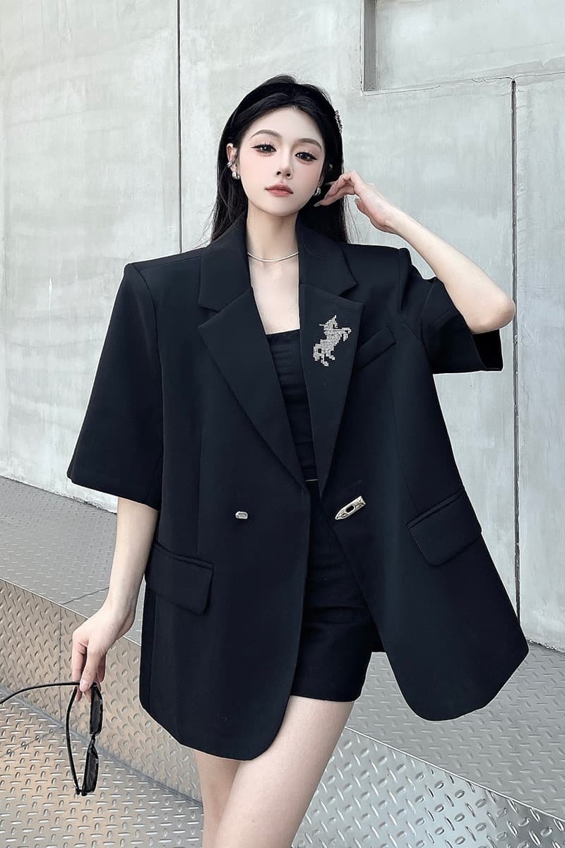 실사 정가 검정색 핫픽스 정장 여성 코트 여름 새로운 작은 대중 디자인 센스 루즈핏 반소매 어깨 패드 정장 이미지 6