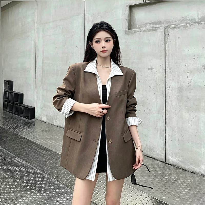 실사 정가 이른 가을 긴팔 스트라이프 패치워크 페이크 레이어드 정장 여성 코트 작은 대중 디자인 센스 어깨 패드 정장 상세 이미지 2