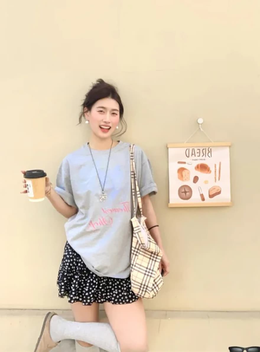 높은 품질 순면 230 크 빗질하다 닫기 느낌 너무 멋진 미끄러짐 높은 품질 솜씨 이전 프린트 반팔 티셔츠 여성 이미지 4