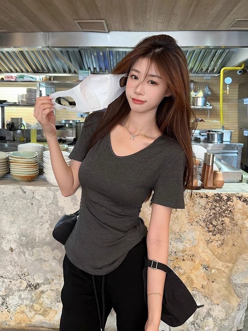 순수한 욕망 바람 몸매 가꾸기 긍정적 인 어깨 V넥 반팔 티셔츠 여성 여름 새로운 불규칙 허리 수축 슬림해 보이는 회색 다용도 맨위 상세 이미지 1