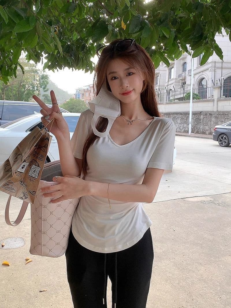 순수한 욕망 바람 몸매 가꾸기 긍정적 인 어깨 V넥 반팔 티셔츠 여성 여름 새로운 불규칙 허리 수축 슬림해 보이는 회색 다용도 맨위 상세 이미지 14