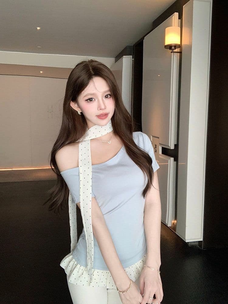 2026 새로운 비스듬한 칼라 오프숄더 나비 매듭 스카프 스트랩 행침 목 반팔 상세 이미지 3