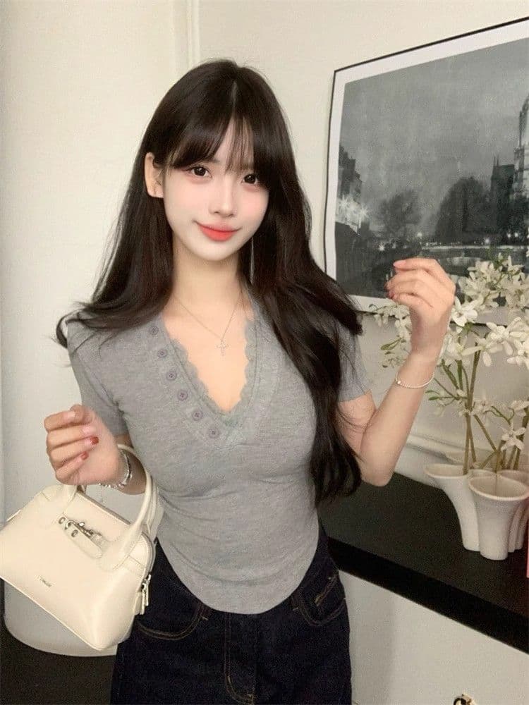 레이스 조각 섹시함 V넥 반팔 티셔츠 여성 여름 몸매 가꾸기 허리 수축 순수한 욕망 회색 타이트 슬림해 보이는 만나는 맨위
