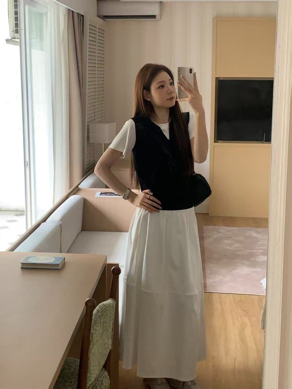 한 부서 느긋한 배색 패치워크 폴로 칼라 페이크 레이어드 니트 스웨터 여름 몸매 가꾸기 슬림해 보이는 패션 다용도 쇼트 스타일 맨위 상세 이미지 3