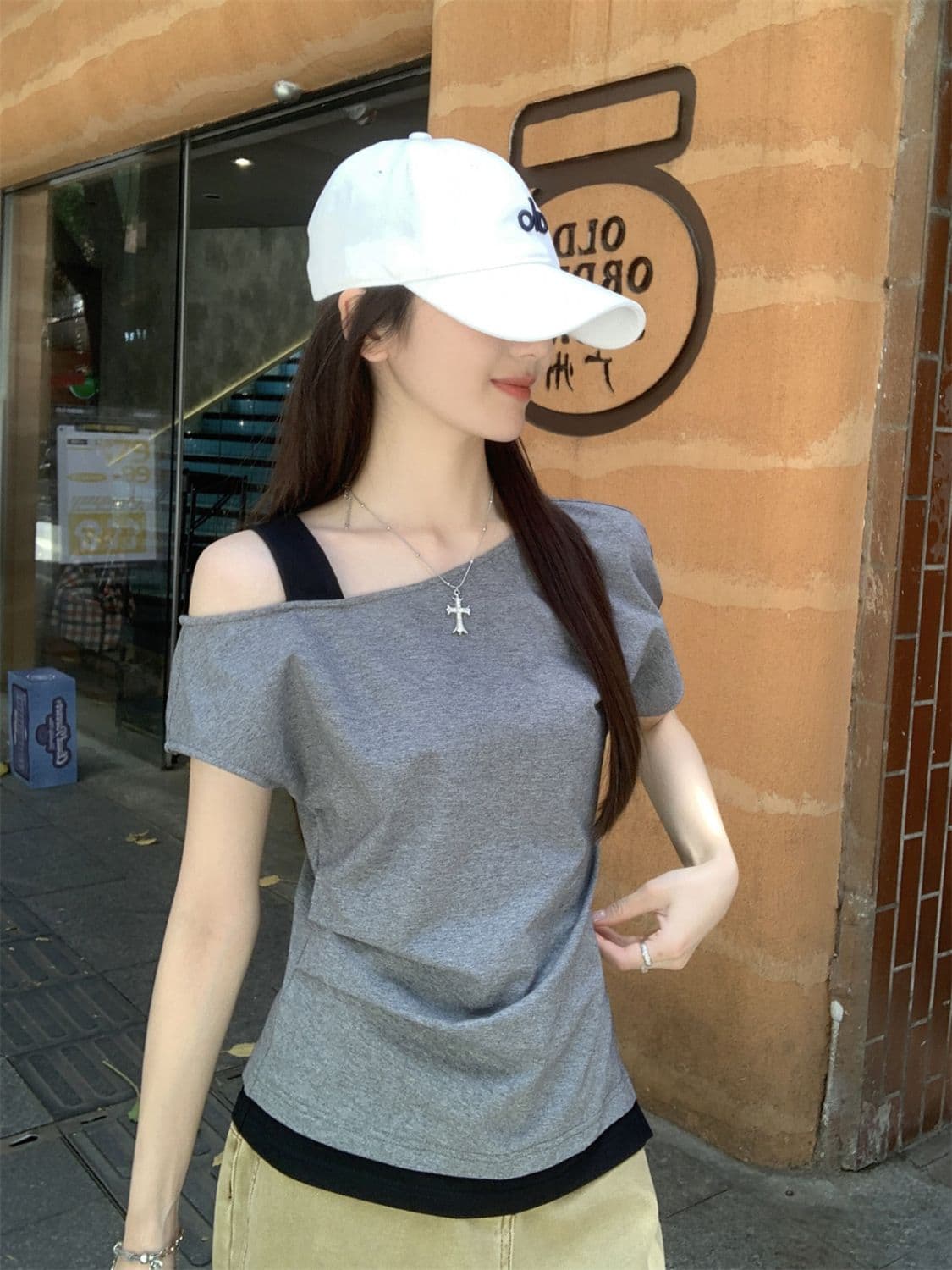 사람들 면 260g 배색 페이크 레이어드 비스듬한 어깨 반팔 티셔츠 여름 한 한 새로운 디자인 센스 가을 어깨 몸매 가꾸기 슬림해 보이는 상세 이미지 2