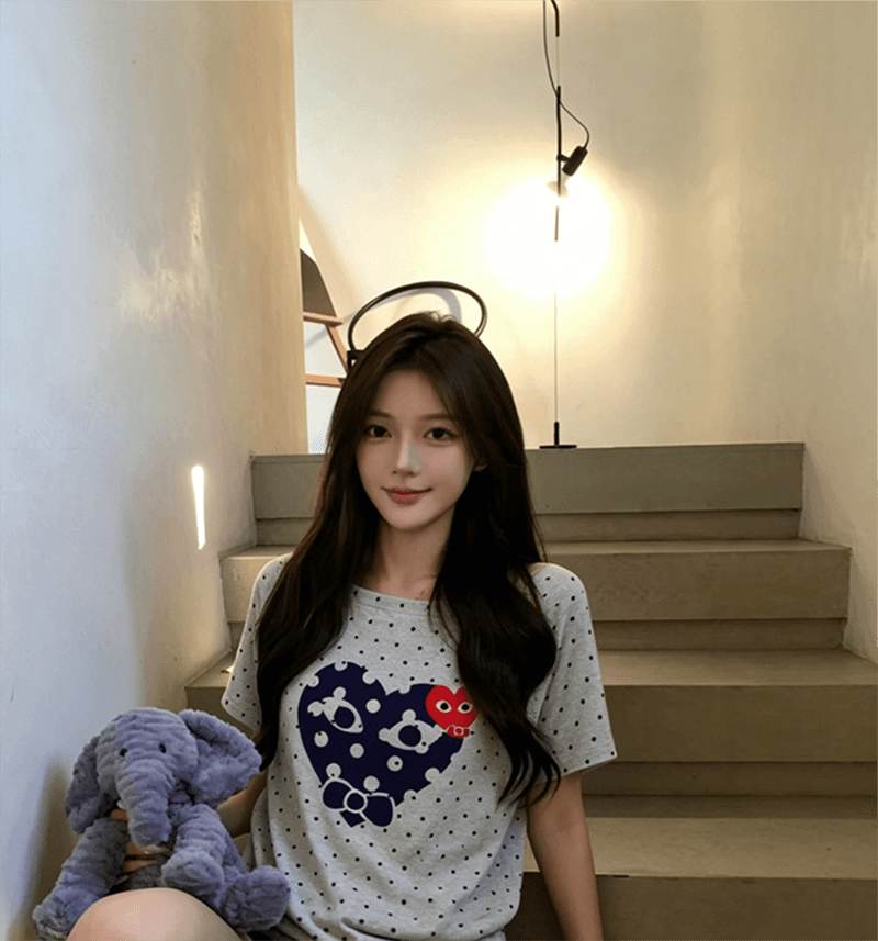 여름 새로운 한 부서 도트 무늬 비스듬한 칼라 오프숄더 프린트 섹션 반팔 티셔츠 여성 상세 이미지 5