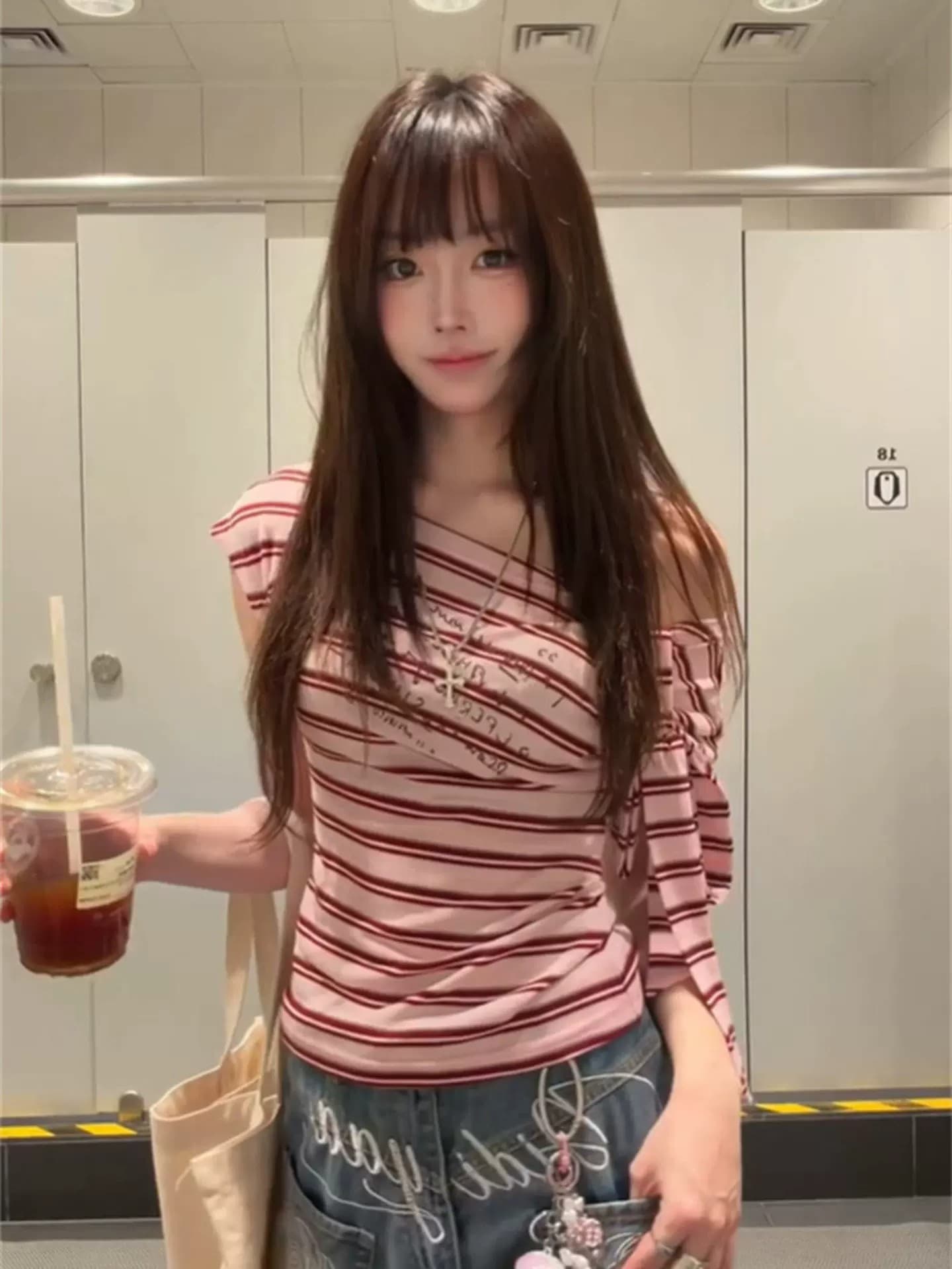 오래된 돈 바람 원본 베르 미첼 리 탈착식 스트랩 티셔츠 여성 여름 몸매 가꾸기 슬림해 보이는 다용도 고유 한 맨위 상세 이미지 4