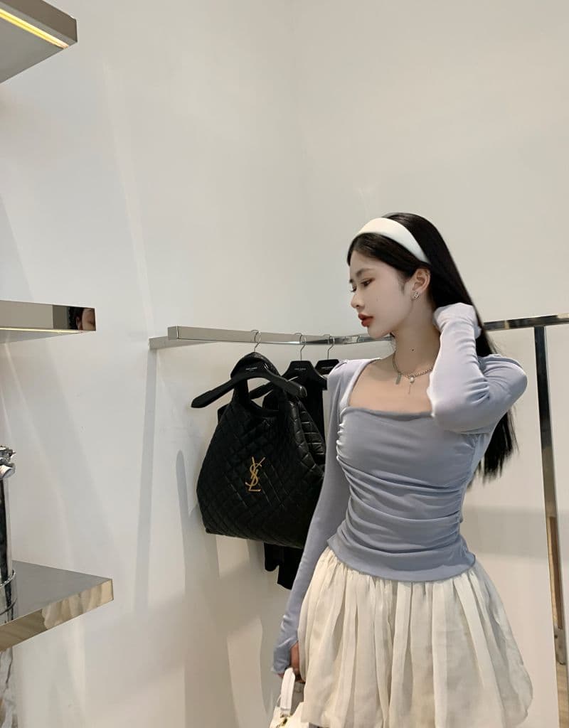 티셔츠 여성 핫걸 광장 칼라 타이트 주름 슬림해 보이는 긴팔 맨위 짧은 꽃밭 바지 세트 상세 이미지 12