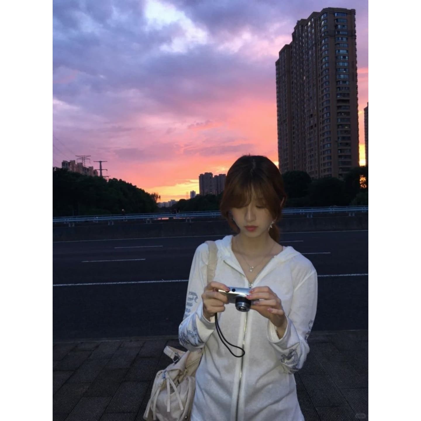 눈꽃 면 165 그램 핫픽스 공예 이후 패키지 핫걸 느슨함 센스 블라우스 얇은 코트 이미지 4