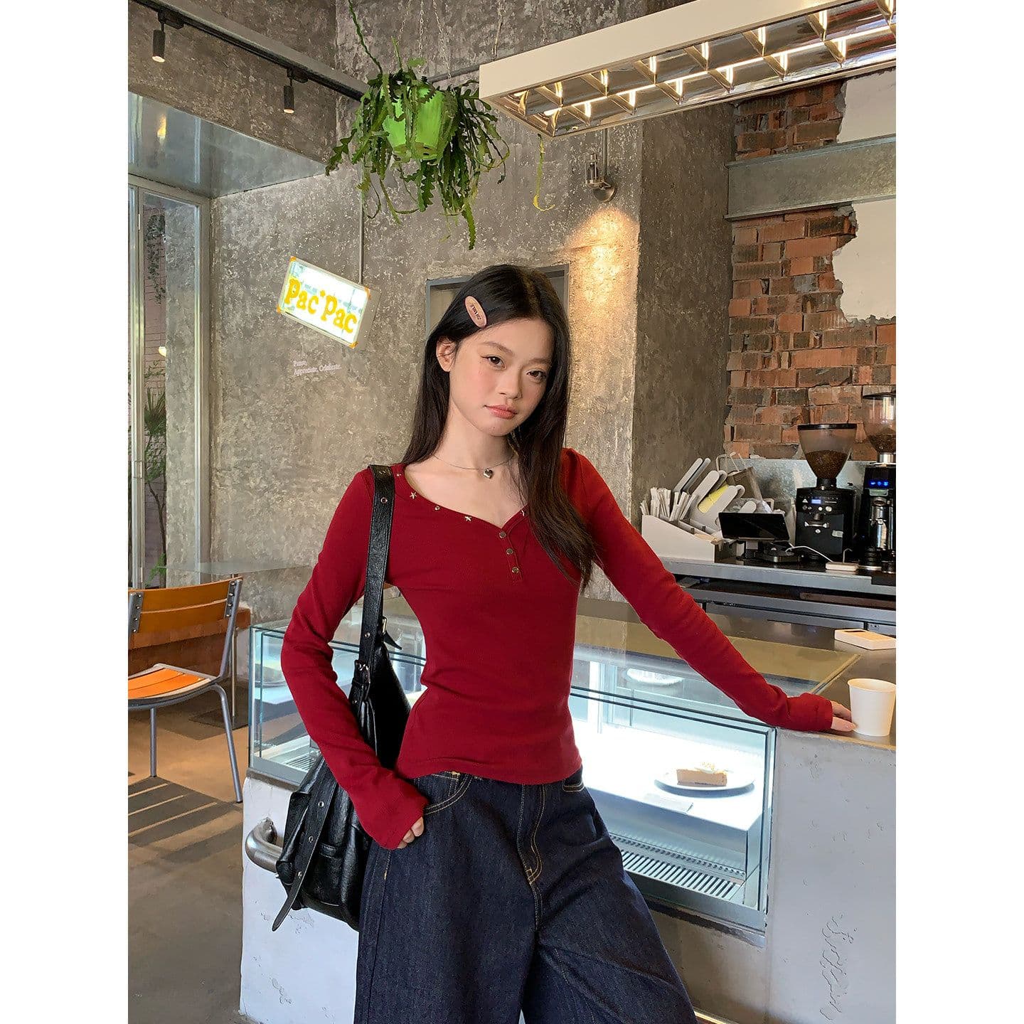 사람들 면 빨간색 깊은 V 넥 기본 셔츠 여성 리우 딩 디자인 센스 몸매 가꾸기 긴팔 티셔츠 핫걸 허리 수축 맨위 이미지 5