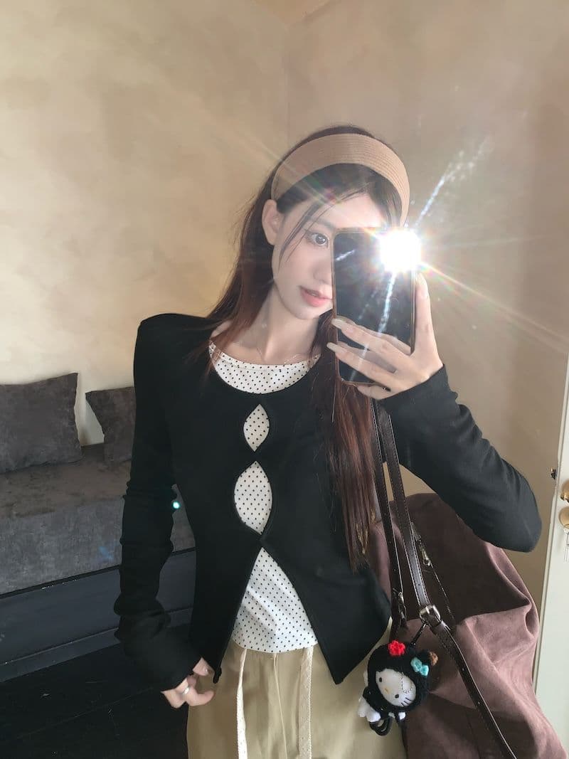 페이크 레이어드 패치워크 배색 긴팔 티셔츠 여성 가을 검정색 몸매 가꾸기 슬림해 보이는 쇼트 스타일 맨위