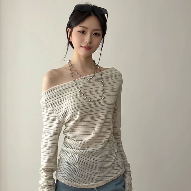 불규칙 스트라이프 비스듬한 어깨 긴팔 티셔츠 여성 여름 순수한 욕망 핫걸 오프숄더 맨위 얇은 스타일 태양 보호 셔츠 블라우스