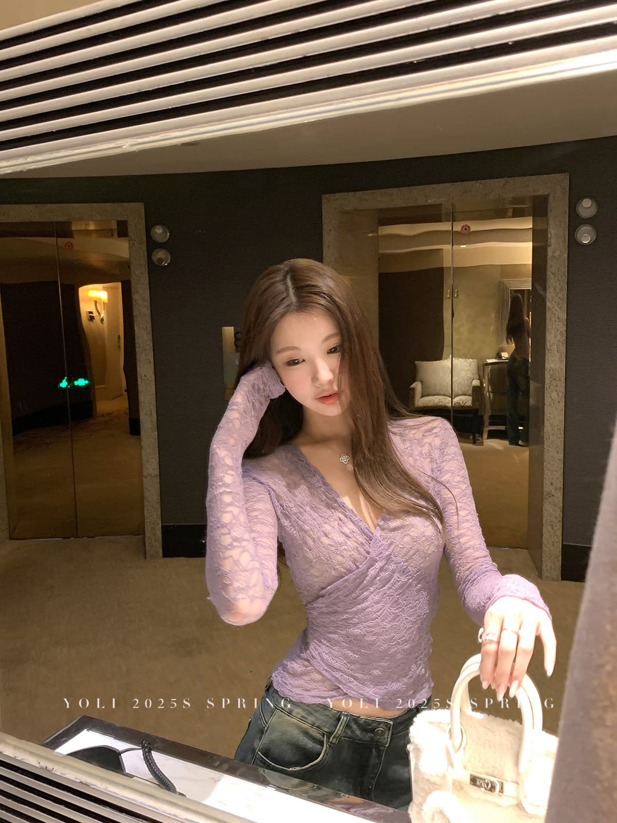 낮음 V넥 레이스 긴팔 티셔츠 여성 가을 2026 새로운 순수한 욕망 섹시함 보라색 몸매 가꾸기 마이크로 ~을 통해 고급 센스 맨위 이미지 5