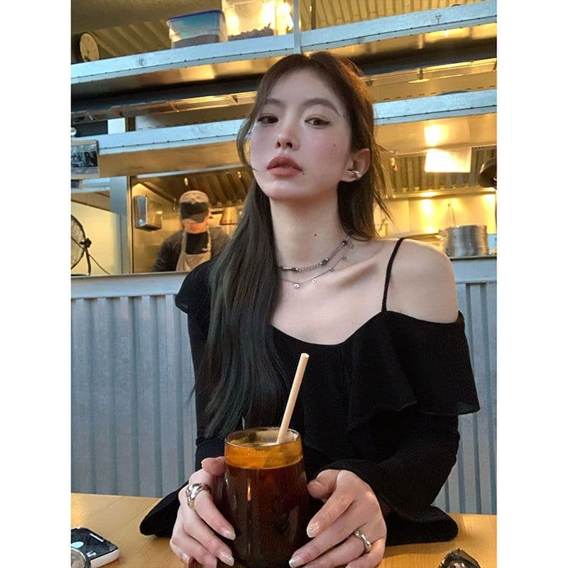 디자인 센스 프릴 오프숄더 티셔츠 여성 이른 가을 새로운 한 부서 몸매 가꾸기 슬림해 보이는 맨위