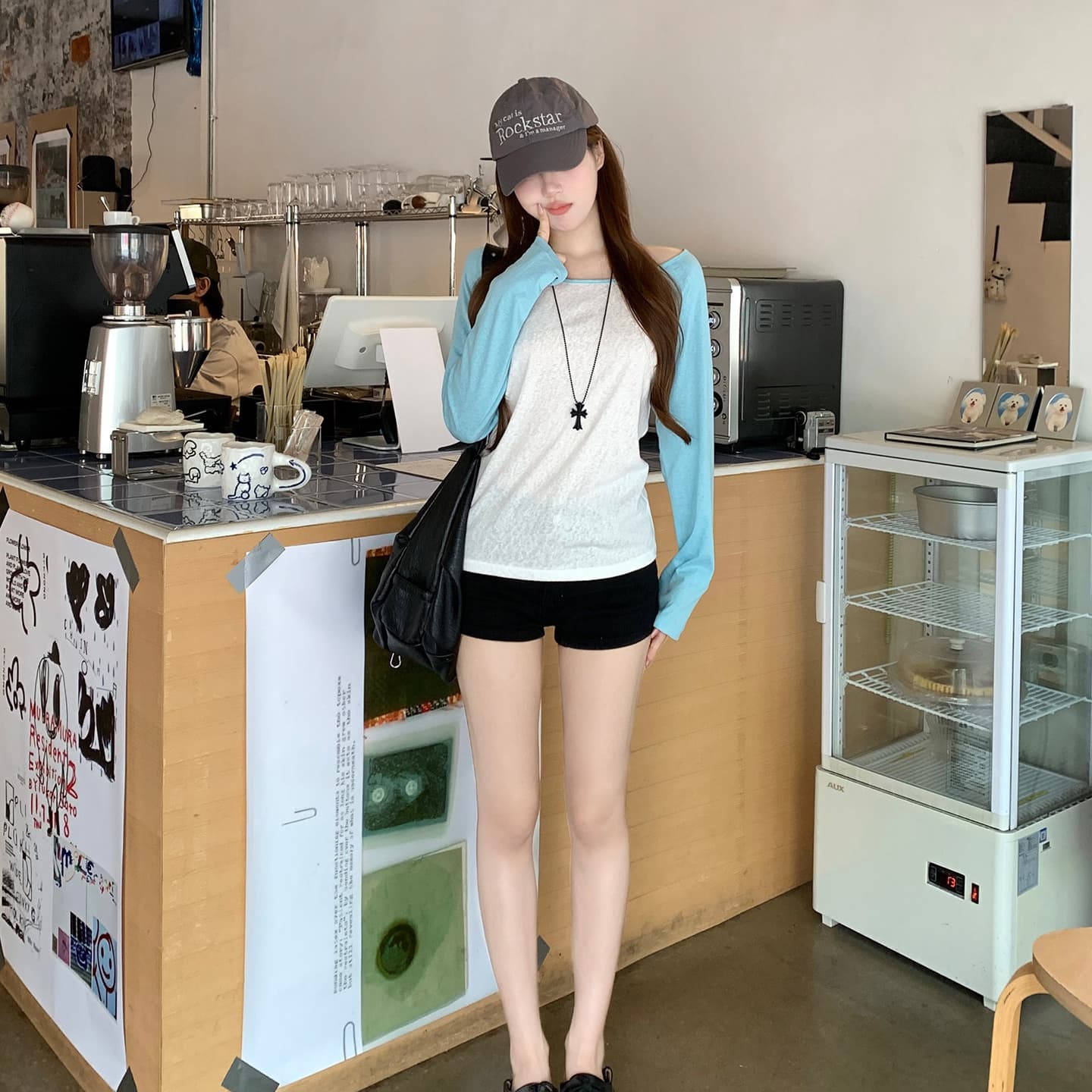 파란색 긴팔 티셔츠 여성 가을 루즈핏 한 부서 오프숄더 비스듬한 어깨 슬림해 보이는 인사이드 가져 가라. 기본 셔츠 작은 맨위 이미지 2