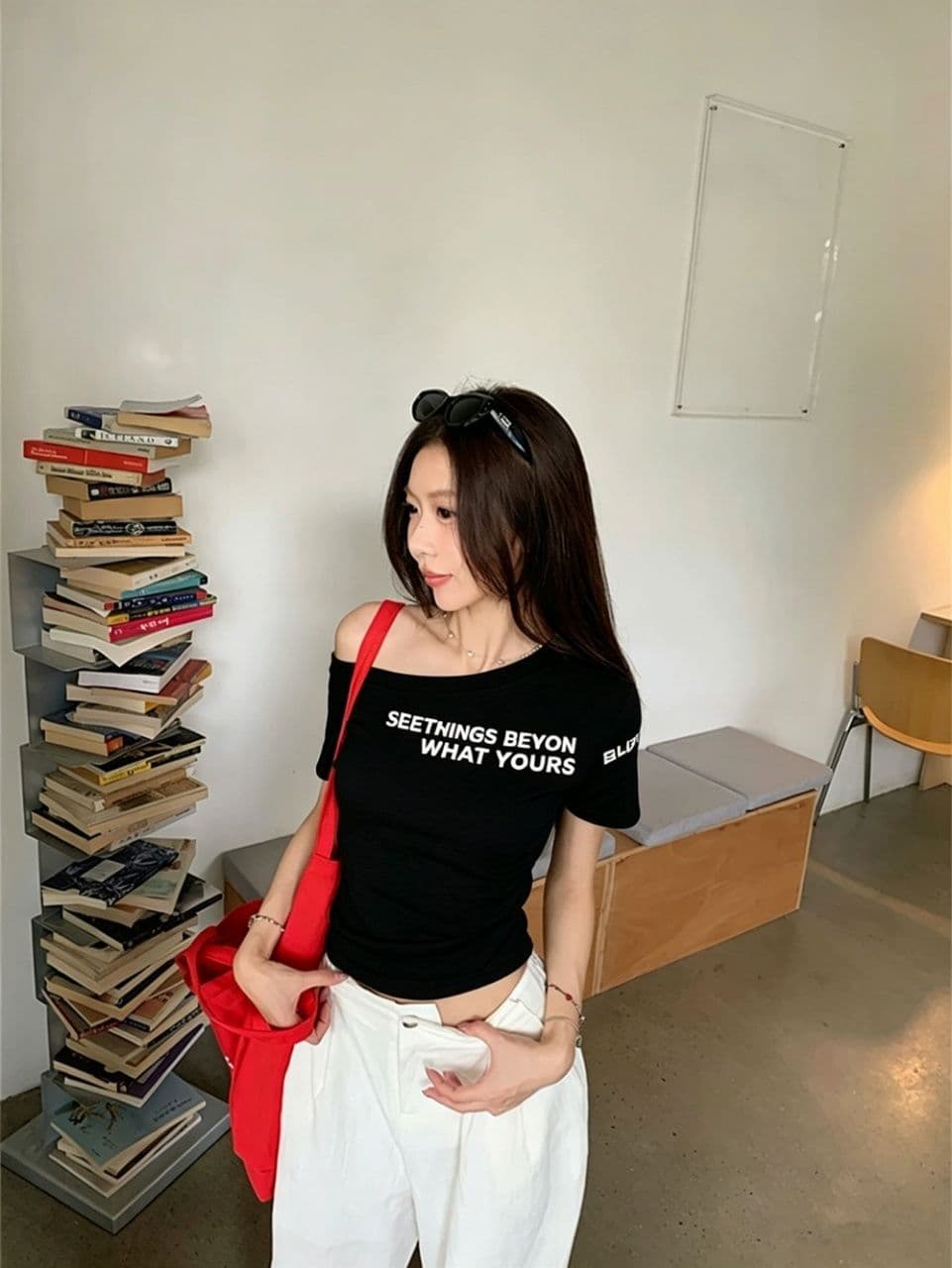 벨트 가슴 패드 아메리칸 핫걸 비스듬한 어깨 반팔 티셔츠 여성 여름 알파벳 프린트 몸매 가꾸기 쇼트 스타일 작은 맨위 상세 이미지 11