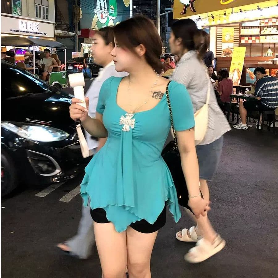 빅 사이즈 지방 mm 2026 여름 새로운 단색 불규칙 반팔 티셔츠 여성 고유 한 작은 대중 슬림해 보이는 맨위 이미지 3