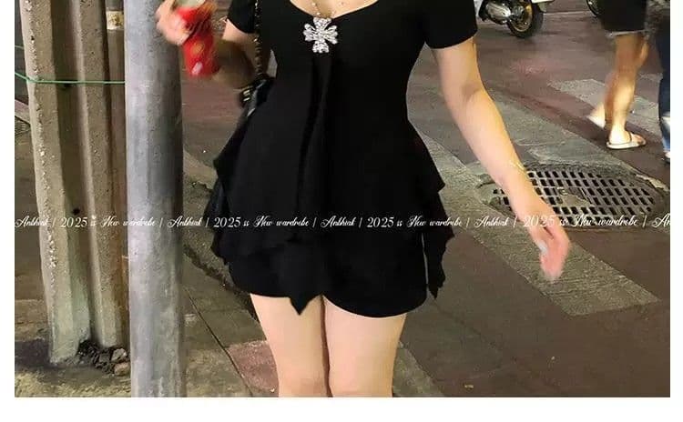 빅 사이즈 지방 mm 2026 여름 새로운 단색 불규칙 반팔 티셔츠 여성 고유 한 작은 대중 슬림해 보이는 맨위 상세 이미지 16
