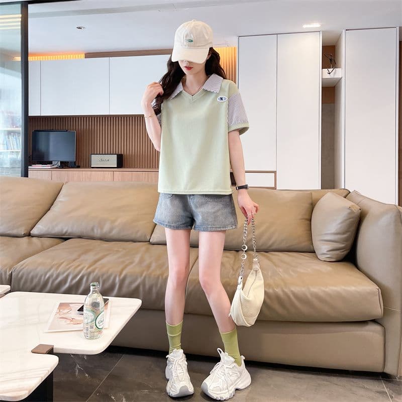 후아 남편 그리드 100 폴리에스터 2026 여름 새로운 한국 스타일 스트라이프 패치워크 V넥 반팔 티셔츠 여성 상세 이미지 10