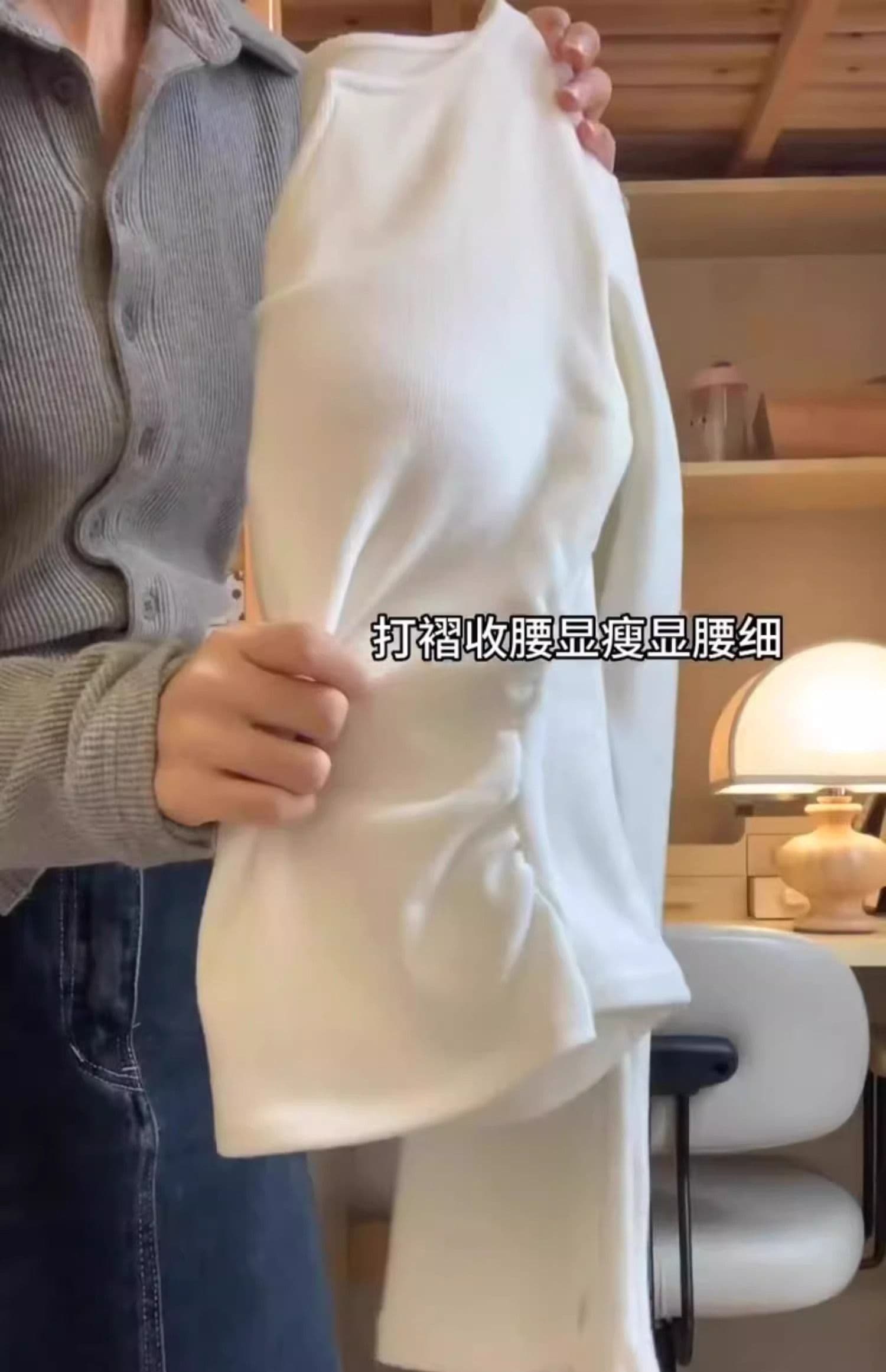 경관 그림 V넥 순면 단색 기본 셔츠 여성 봄 가을 2026 새로운 몸매 가꾸기 슬림해 보이는 한국 스타일 긴팔 티셔츠 트렌디 상세 이미지 2