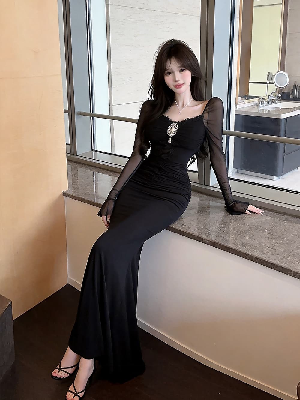 실사 품격 명문 여성 고급 센스 무거운 작업 훈련 행침 목 망사 홀로우 아웃 주름 긴팔 허리 수축 인어 꼬리 타이트 스커트 이미지 2