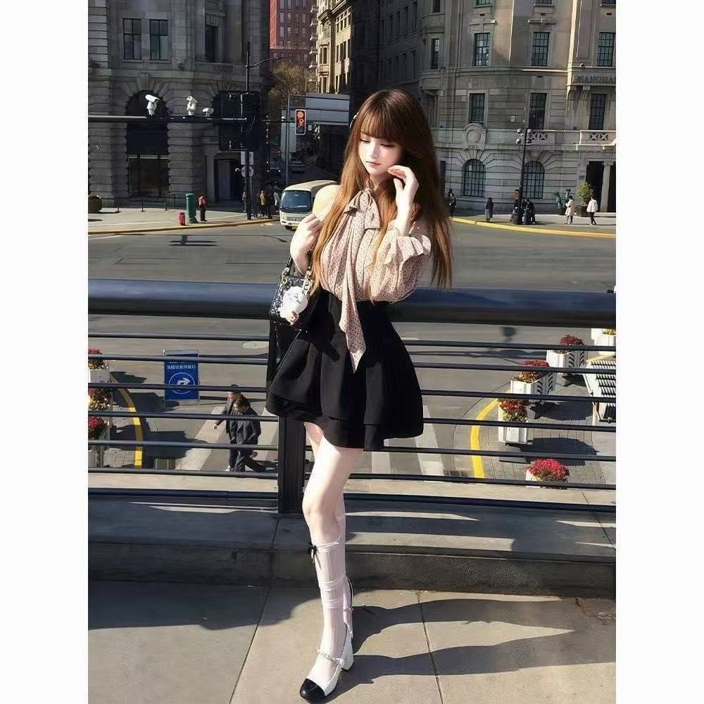 꽃의 계절 나이 나이 일본식 우아함 천 금빛 바람 도트 무늬 나비 매듭 오프숄더 맨위 슬림해 보이는 하이웨이스트 반 스커트 투피스 세트 이미지 2