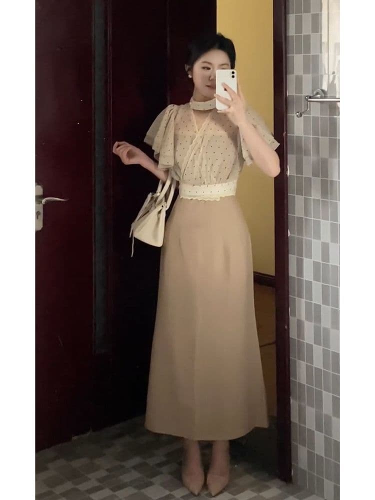남자 끝났어 비와 안개 일본식 품격 부드러운 살구 색상 도트 무늬 맨위 블라우스 몸매 가꾸기 레트로 점프 슈트 치마 세트 상세 이미지 3