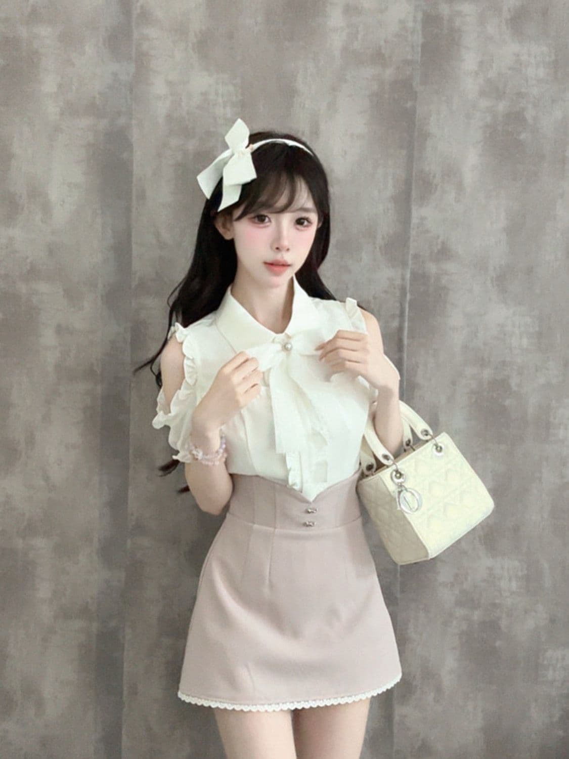 작은 소나무 나이 나이 달콤함 작은 대중 디자인 센스 클리어 부서 여성 여름 오프숄더 셔츠 하이웨이스트 반 스커트 투피스 세트 상세 이미지 3