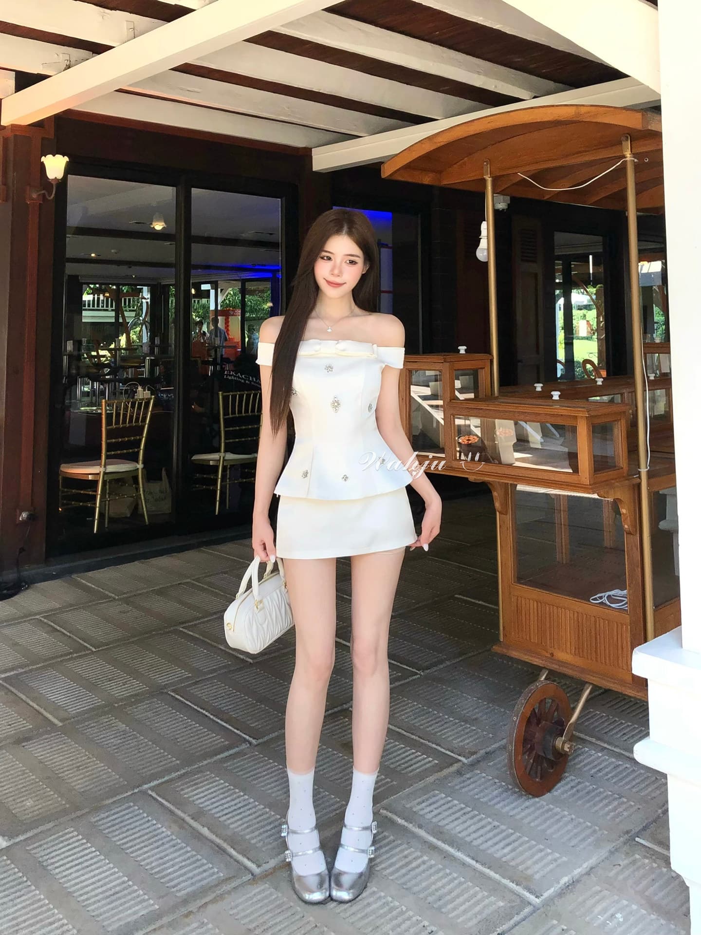 회화 솔루션 wahju 별 비밀 오프숄더 나비 매듭 꽃 꾸밈음 디자인 허리 수축 슬림해 보이는 드레스 봄 상세 이미지 33