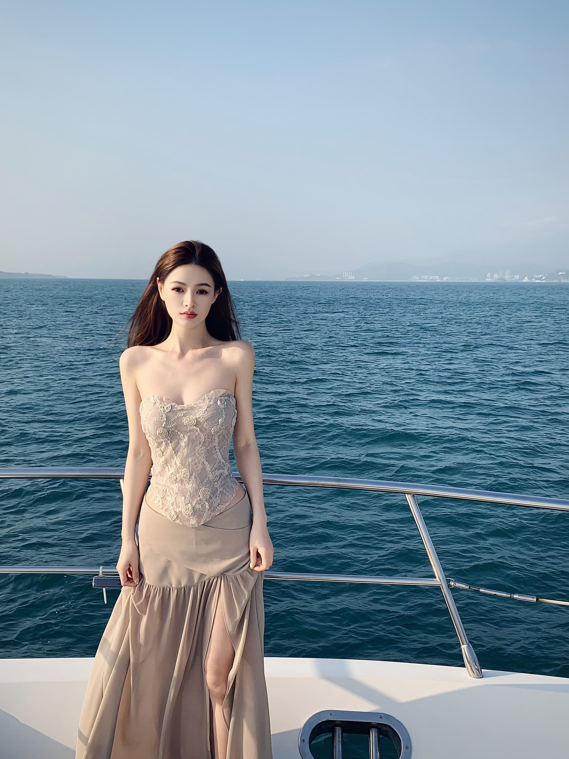 lienni2025 겨울 새로운 패치워크 꽃 튜브탑 코르셋 여성 하이웨이스트 슬림해 보이는 트임 반신 치마 세트 상세 이미지 7