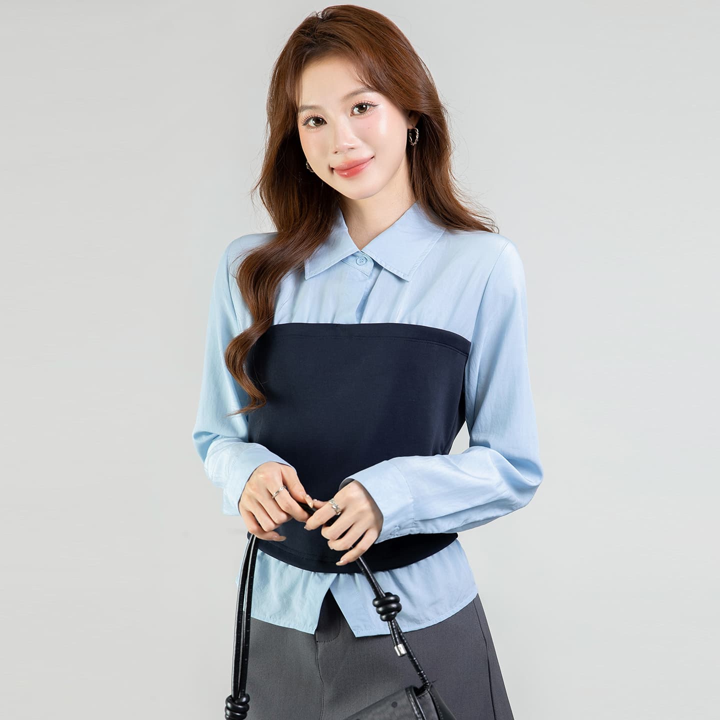 있음 선적 실사 2026 가을 새로운 새로운 다용도 패치워크 페이크 레이어드 긴팔 셔츠 여성 셔츠 가을 이미지 4