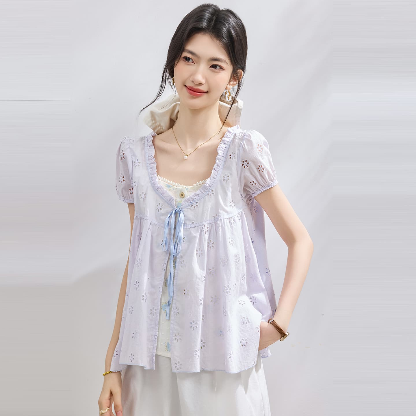 패치워크 배색 페이크 레이어드 반팔 여성 셔츠 2026 여름 새로운 디자인 센스 프랑스식 달콤함 인형 셔츠 맨위 이미지 2