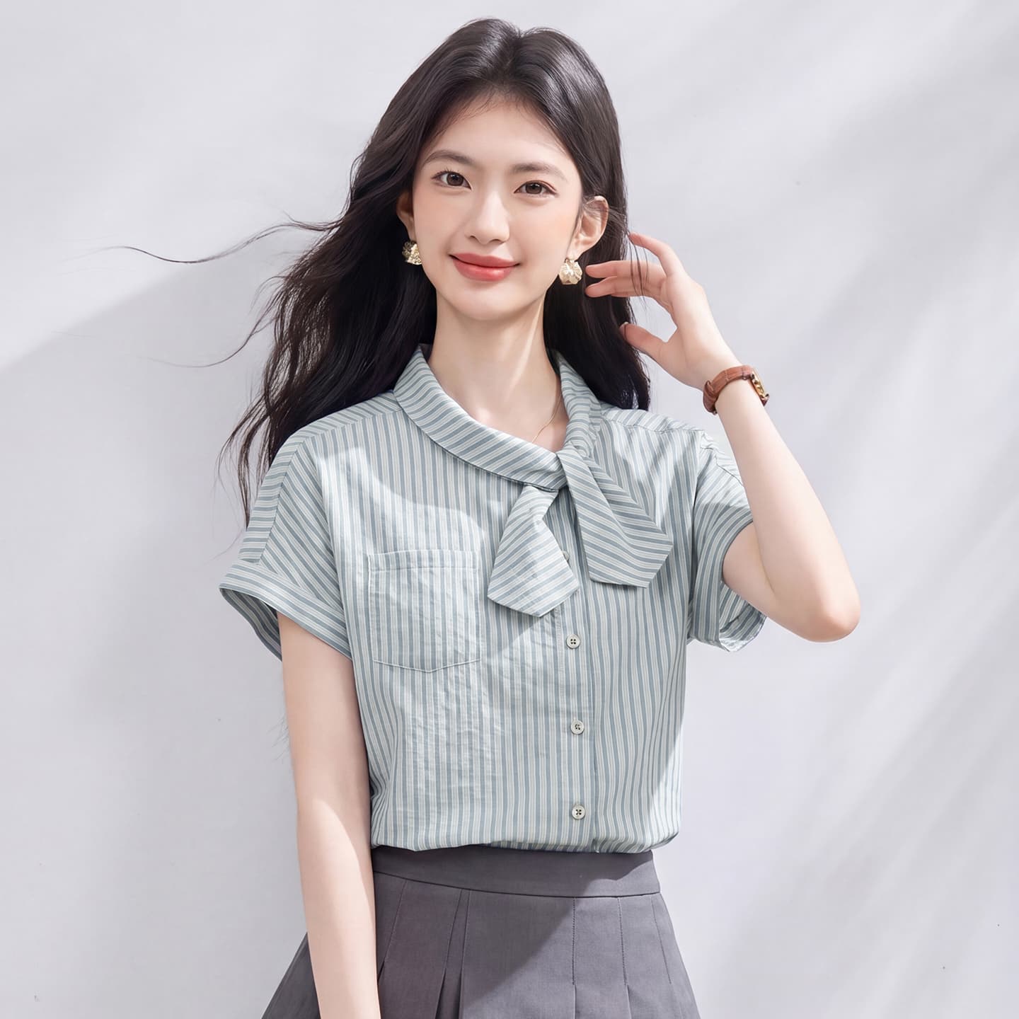 재고 있음 실사 레트로 비대칭 나비 넥타이 작은 셔츠 여름 새로운 비스듬한 문 襟 디자인 스트라이프 여성 셔츠