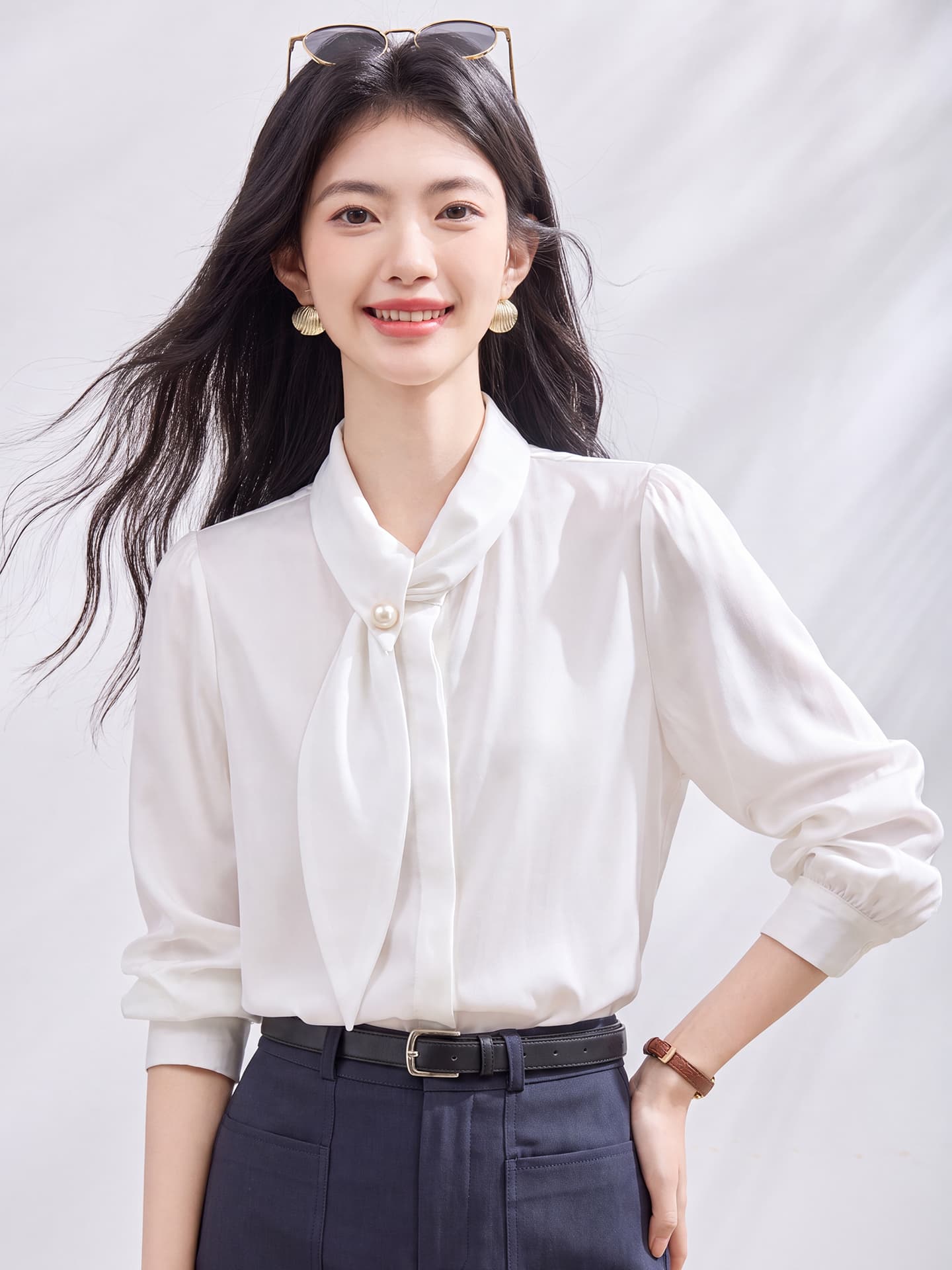 있음 선적 실사 2026 가을 새로운 한국 스타일 다용도 긴팔 캐주얼 흰 셔츠 여성 셔츠 이미지 2