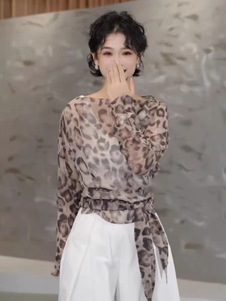기타 푸 음악 우아함 표범 2026 여름 레오파드 무늬 프린트 오프숄더 배트윙 소매 레이스업 허리 수축 다용도 티셔츠