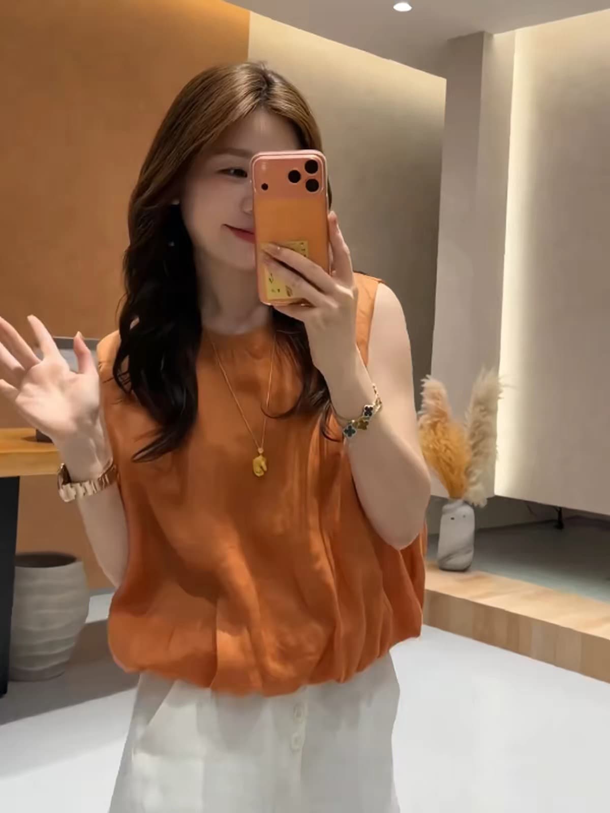 꽃밭 밑단 라운드 넥 민소매 얇은 스타일 여성 셔츠 작은 키 루즈핏 쇼트 스타일 조끼 2026 새로운 여름 맨위