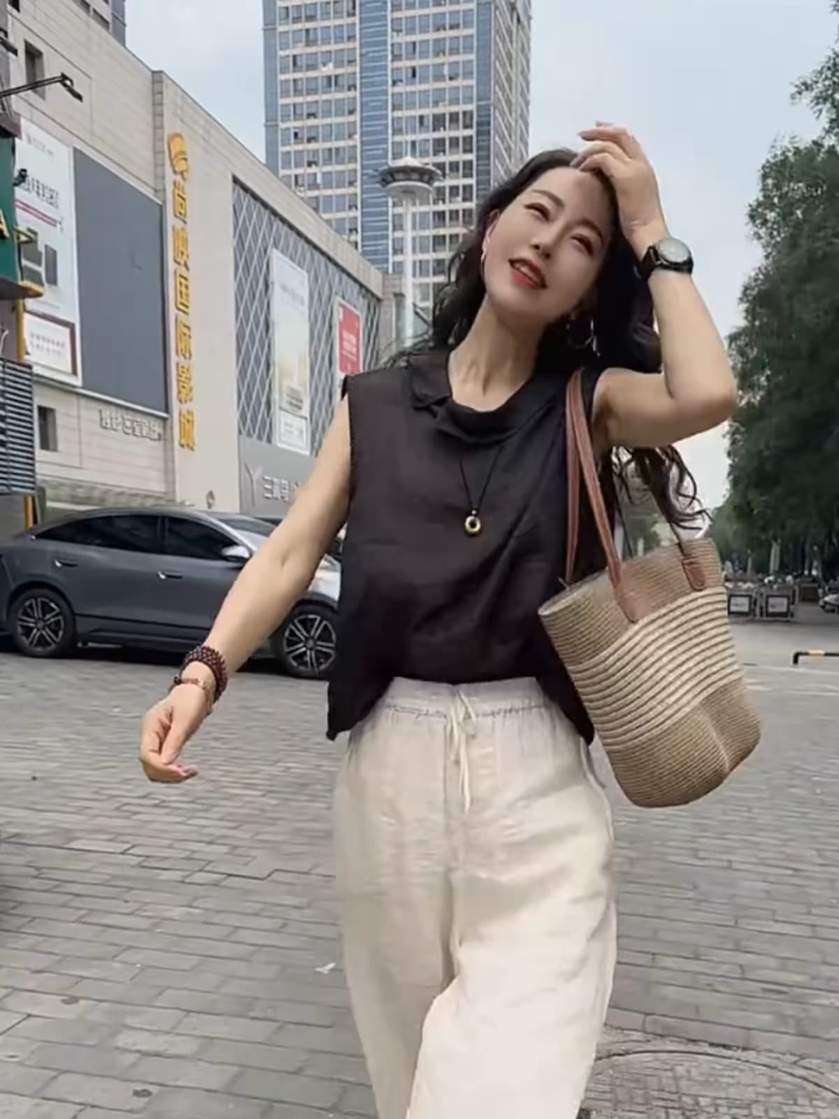 고급 센스 빛 럭셔리 쇼트 스타일 민소매 조끼 여성 여름 새로운 품격 부드러운 바람 얇고 가벼운 통기성 아름다운 작은 셔츠 맨위 이미지 4