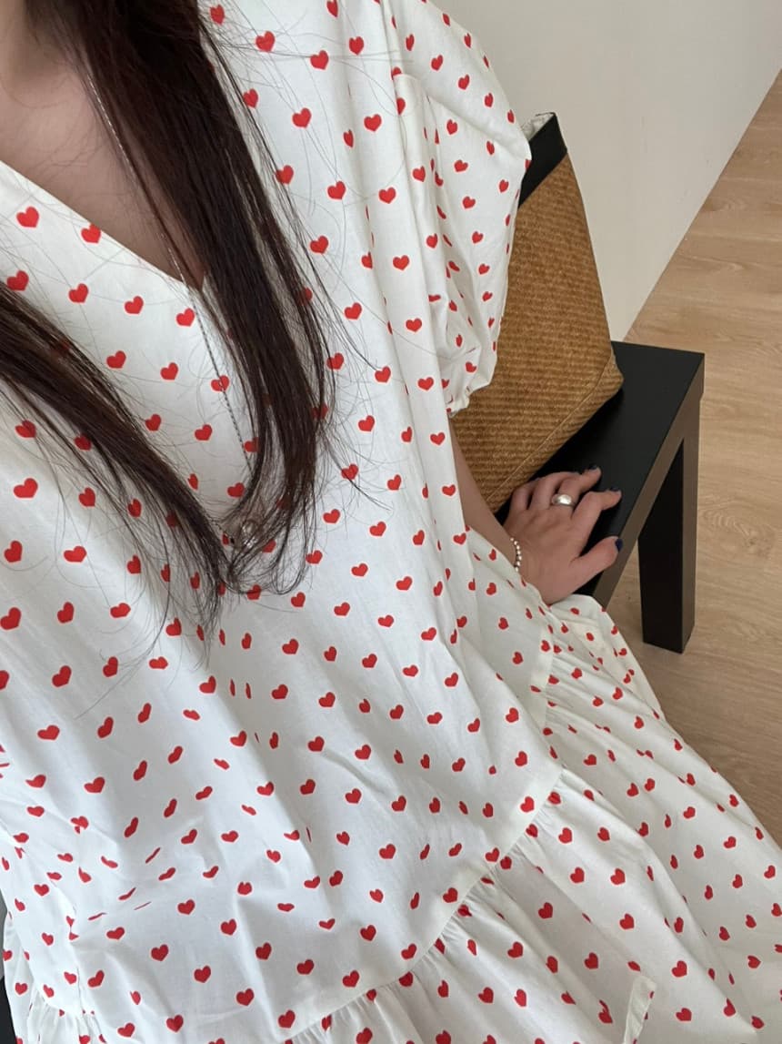 재고 있음 작은 대중 품격 V넥 루즈핏 레이스업 허리 수축 드레스 상세 이미지 17