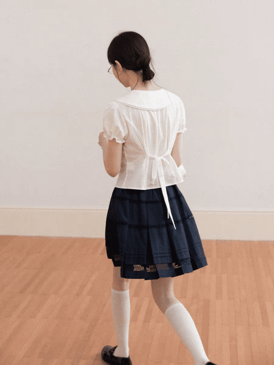화이트 베이비 칼라 거품 소매 허리 수축 반팔 여성 셔츠 2026 봄 쇼트 스타일 슬림해 보이는 셔츠 이미지 3
