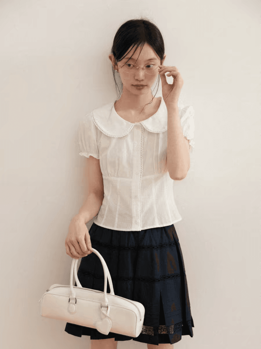 화이트 베이비 칼라 거품 소매 허리 수축 반팔 여성 셔츠 2026 봄 쇼트 스타일 슬림해 보이는 셔츠 상세 이미지 4