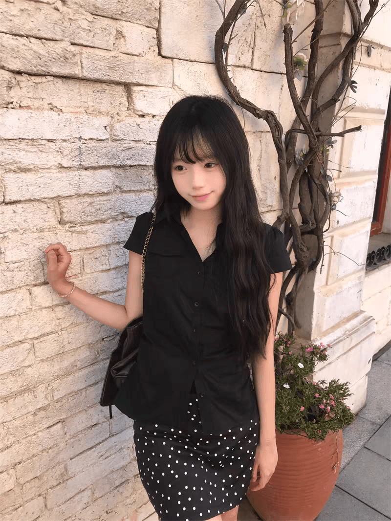여름 한 부서 출퇴근 순수한 욕망 품격 착용 가져 가라. 검정색 긍정적 인 어깨 반팔 셔츠 슬림해 보이는 도트 무늬 반신 스커트 투피스 세트 상세 이미지 3