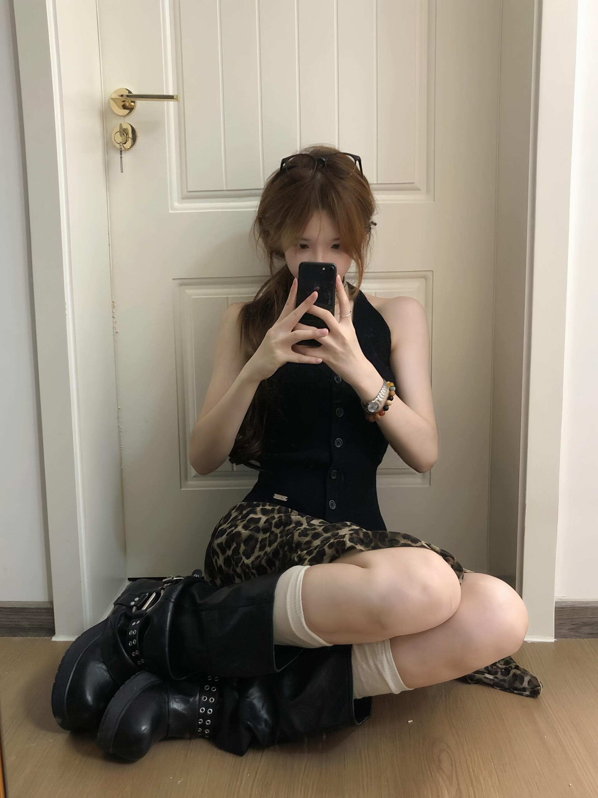 여름 오래된 돈 바람 착용 가져 가라. 여성 의류 니트 V넥 행침 목 조끼 세트 여성 레오파드 무늬 반신 스커트 코디 전체 집합 상세 이미지 2