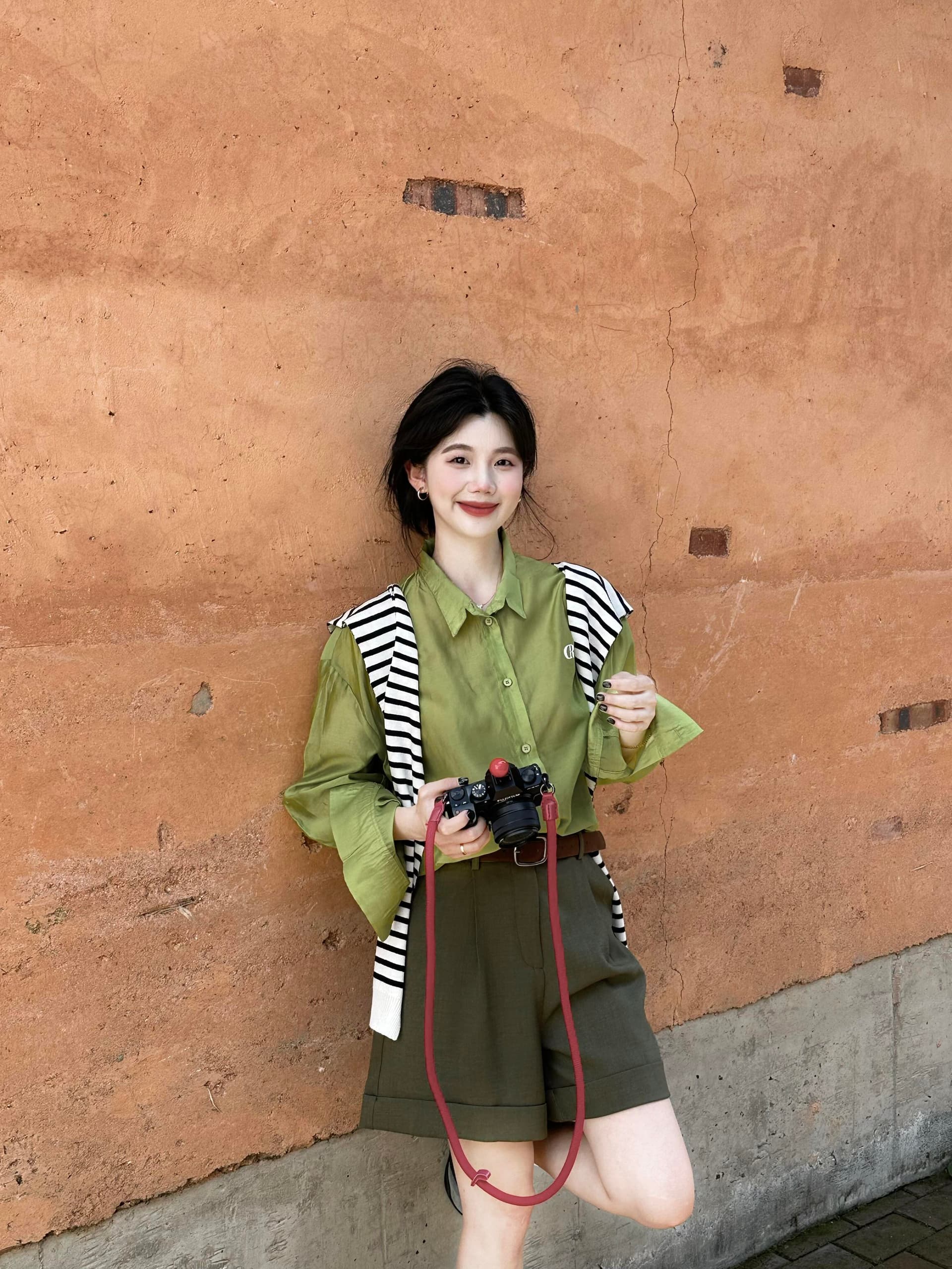녹색 자외선 차단 셔츠 얇은 스타일 빛 럭셔리 고급 센스 여성 여름 통기성 블라우스 반바지 코디 전체 집합 이미지 3