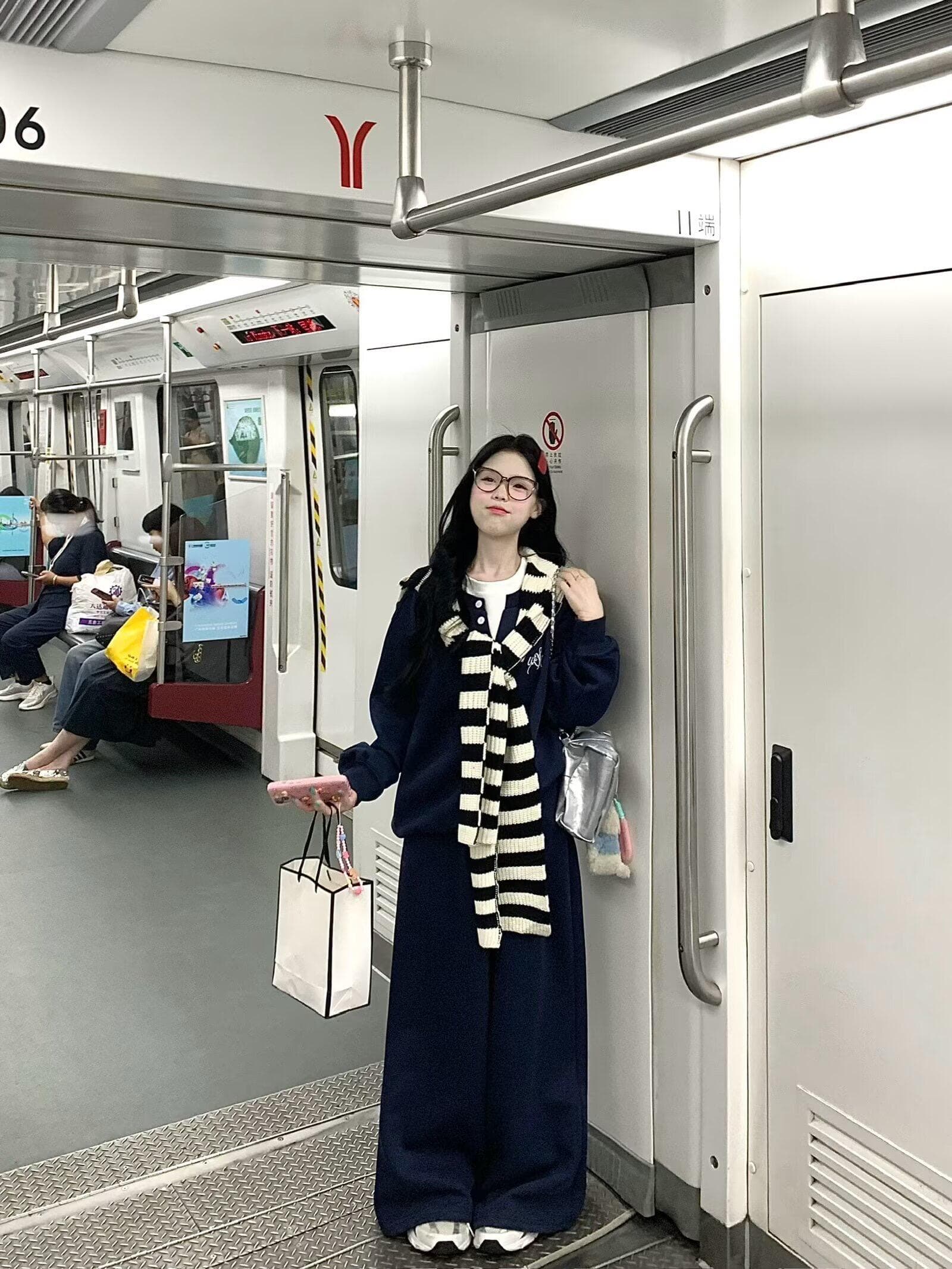 고급 센스 슬림해 보이는 스포츠 슈트 여성 봄 가을 루즈핏 한국 스타일 학생 후드티 긴 바지 캐주얼 투피스 세트 패션 상세 이미지 2