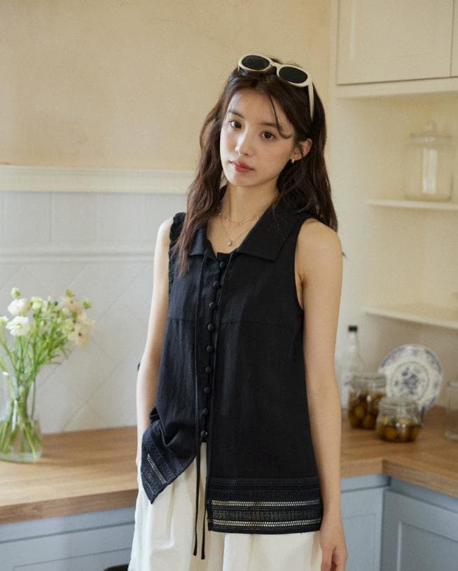 느슨함 센스 검정색 민소매 폴로 칼라 여성 셔츠 여름 루즈핏 레이스업 홀로우 아웃 레이스 맨위 디자인 센스 상세 이미지 3