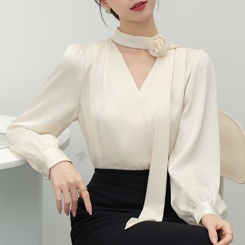 2026 가을 장미 Boutonniere 리본 여성 셔츠 새로운 경력 출퇴근 셔츠 프랑스식 품격 V넥 맨위