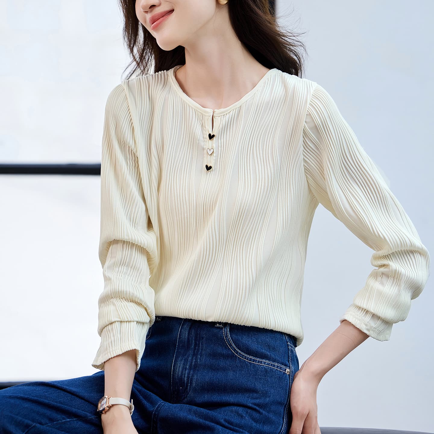 프랑스식 질감 센스 긍정적 인 어깨 긴팔 티셔츠 여성 2026 가을 새로운 고유 한 Chic 맨위 긴팔 동정 작은 셔츠 이미지 3