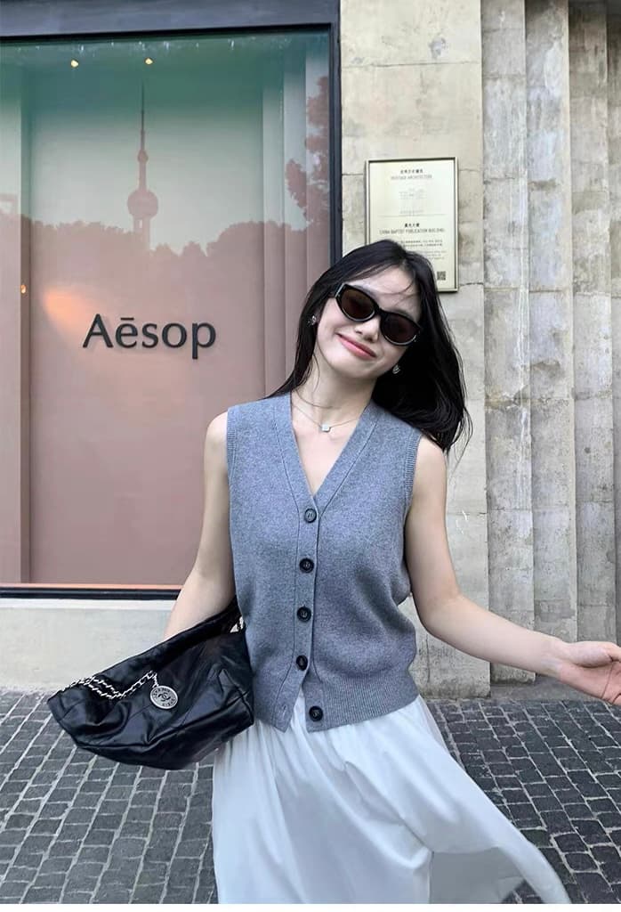 블랙 회색 스웨터 니트 베스트 조끼 여성 가을 겨울철 스택 착용 외출용 높음 지혜 센스 슬림해 보이는 어깨 작은 맨위 상세 이미지 2